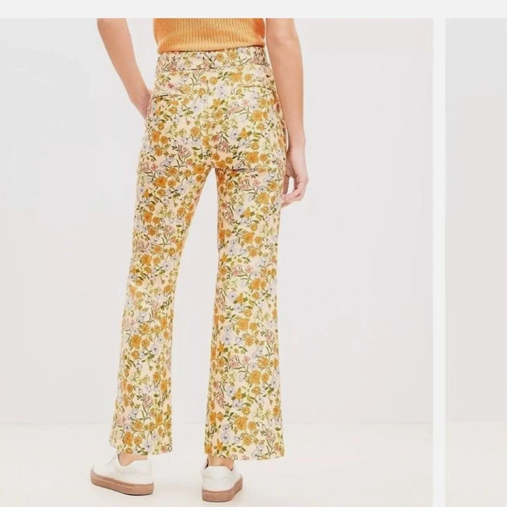 NWT (size 4) Loft Belted Sutton Kick Crop Pants in Floral - Picture 2 of 9